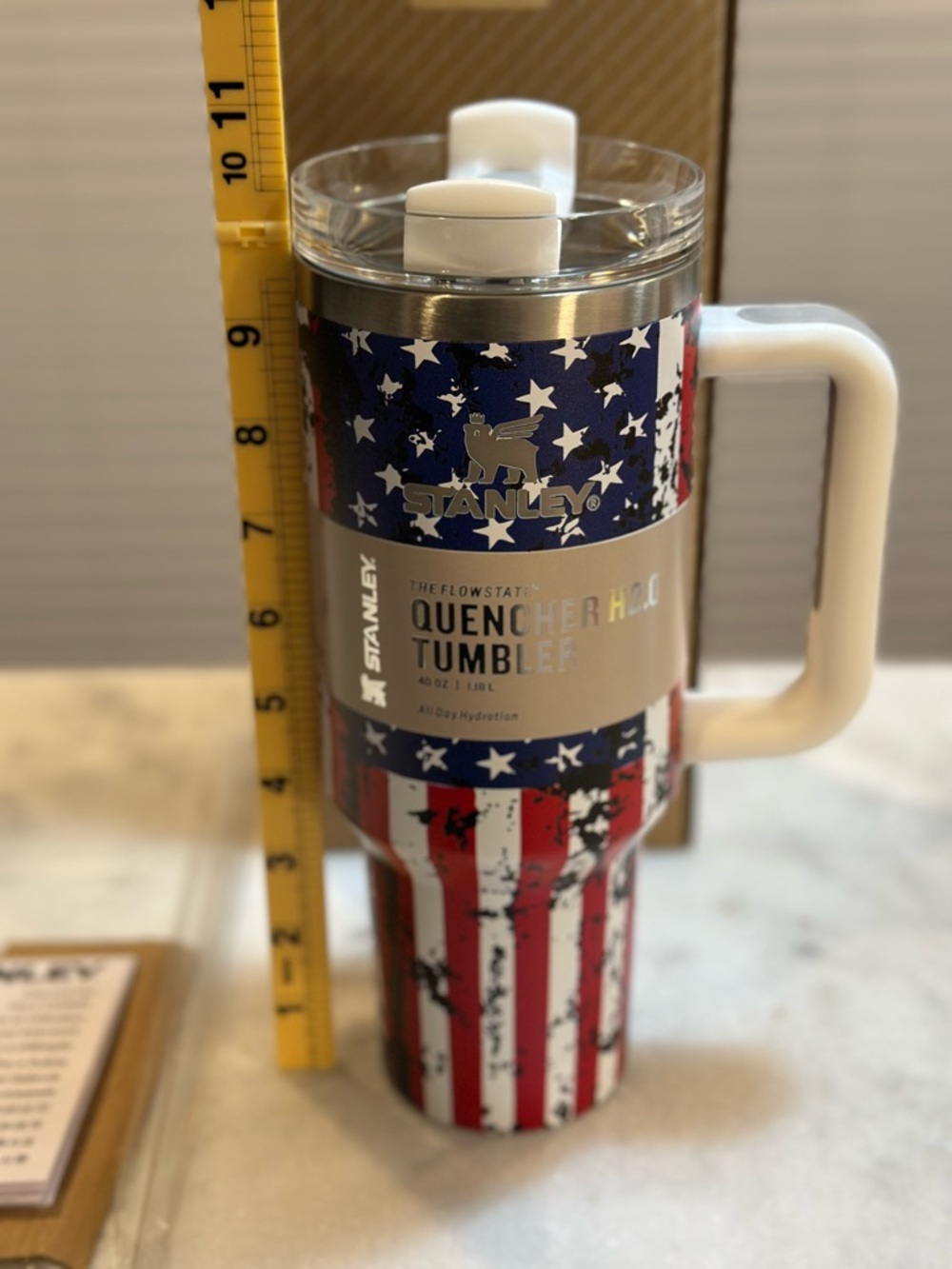 Stanley Stars & Stripes American Flag 40oz Limited Edition Quencher 2.0 Tumbler - Picture 7 of 10